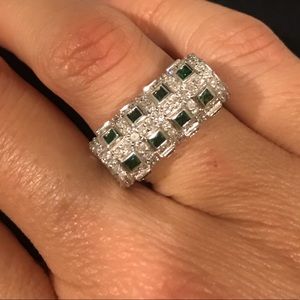 Diamond and emerald ring size 6